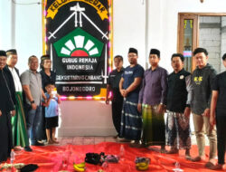 Pengurus Pencak Silat Gubug Remaja Cabang Bojonegoro Nyatakan Dukungan ke Setyo Wahono – Nurul Azizah