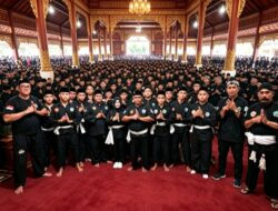 Ratusan Calon Warga Baru Ikuti Sasahan dan Pengesahan Perguruan Pencak Silat Gubug Remaja Cabang Bojonegoro di Padepokan Pusat Ketanggi Ngawi